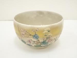 錦山造　色絵花図茶碗